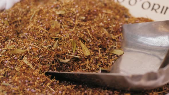 Medicinal Teas Herbs Chamomile Thyme alt