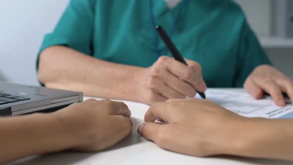 Patient Waiting Therapist Marking Checkboxes in Analysis List for Laboratory