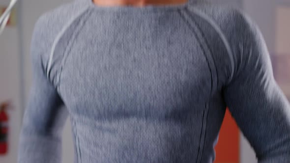 Runner using metabolic gas analyser alt