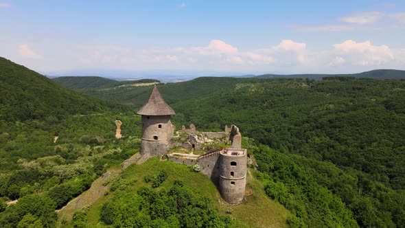 Aerial view of Somoska Castle in the village of Siatorska Bukovinka in Slovakia alt