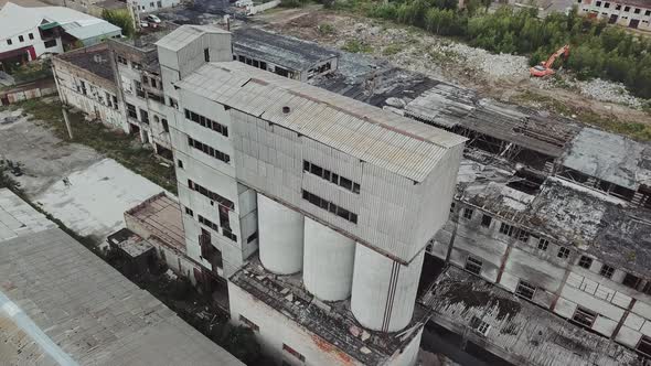 Abandoned Industrial Building alt