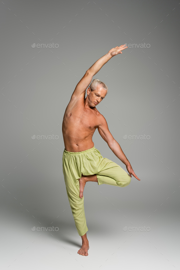 Anatomy of the side body stretch - Ekhart Yoga
