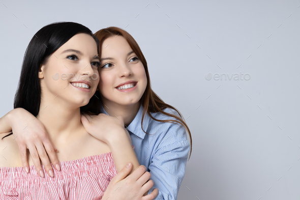 Traditional Beautiful Indian Young Sisters Saree Stock Photo 728921722 |  Shutterstock