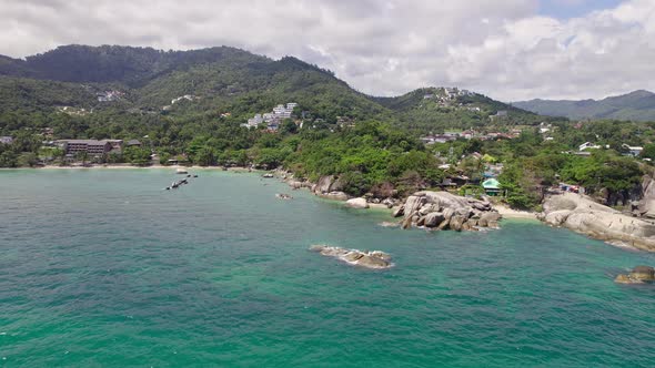 Beautiful 4K drone footage of the beach and unique rock features at Hin Ta Hin Yai Beach on Koh Samu alt