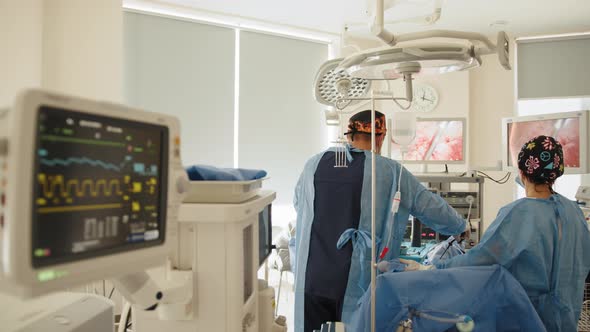 Operation Using Laparoscopic Equipment alt