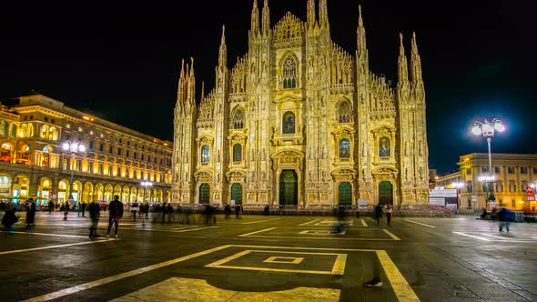 Time Lapse of People Milan Cathedral  Milan Italy alt