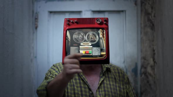 TV Head With Reel-to-Reel Tape Recorder on Screen alt