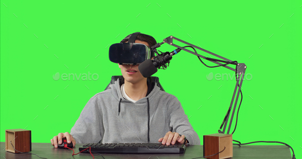 POV streamer use virtual reality glasses
