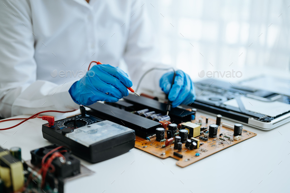 Electronics technician, electronic engineering electronic repair, electronics measuring