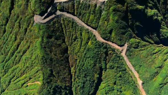 4K drone footage of the dangerous winding road leading to Artvin Güloğlu Plateau.