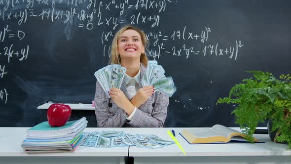 Girl Rejoices at Winning at Online Casino Lottery alt