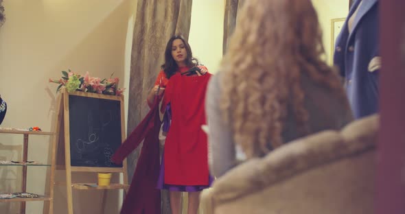 Looking for Stylish Dress alt