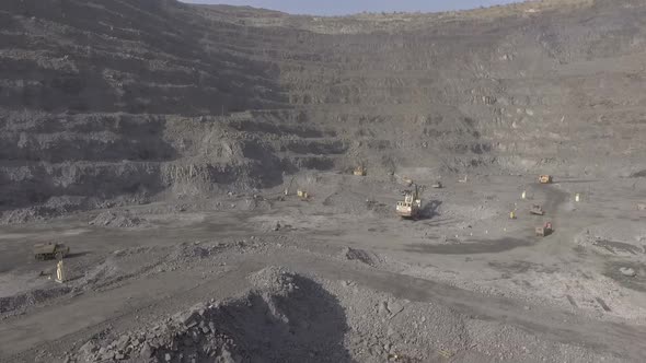 The Span of the Drone in a Career at the Bottom alt