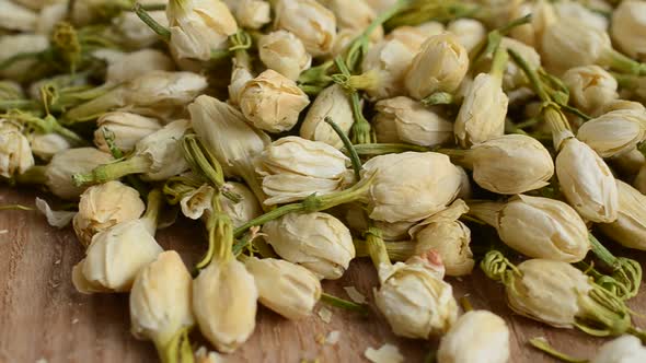 Tea from arid Jasmine flowers. alt