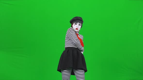 Mime Girl Is Having Call, Talking. Green Screen, Chroma Key. alt
