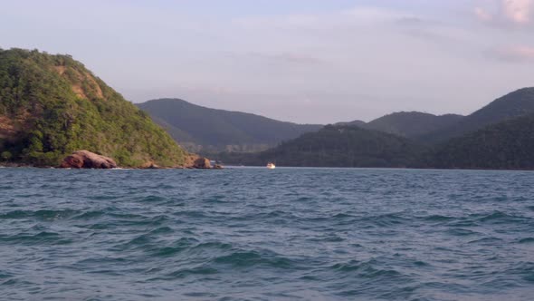 Beautiful sea and blue sky in summer, season and weather, seascape of travel. alt