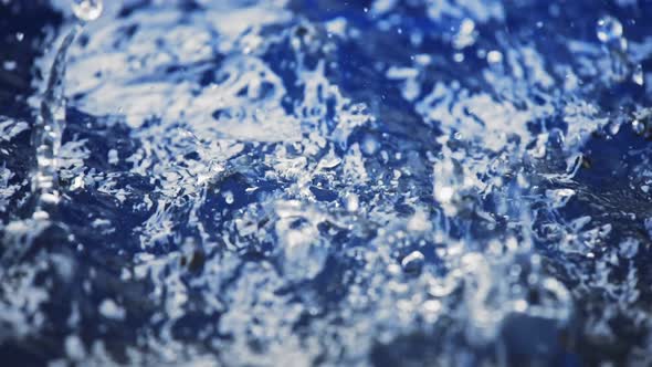 Water Drops (2.7K) alt