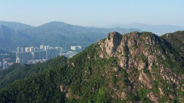 Lion rock mountain alt