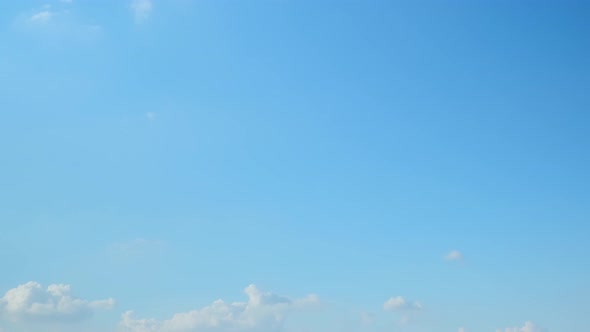 4K Sky Time lapse, Beautiful background, Sky Timelapse of skyscrapers. alt