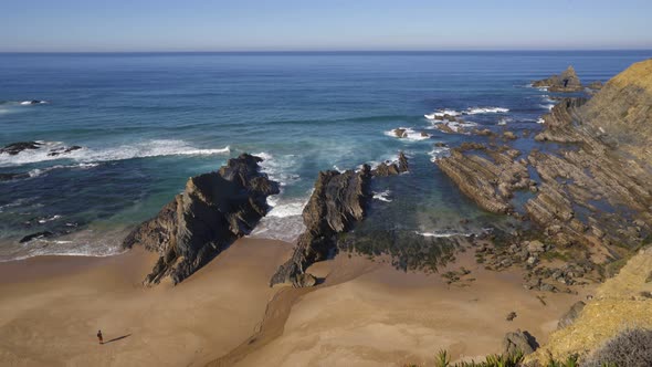 Praia dos machados beach in Costa Vicentina, Portugal alt
