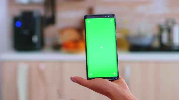 Chroma Key Display of Smartphone alt