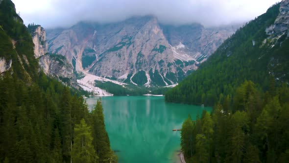 Prager Wildsee Spectacular Romantic Place with Typical Wooden Boats on the Alpine Lake Lago Di alt