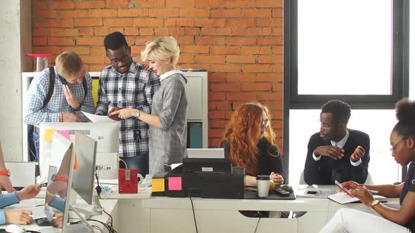 Multy-ethnic Startup Business Team Has Met Together. Develop Business Concept. Business Groups alt