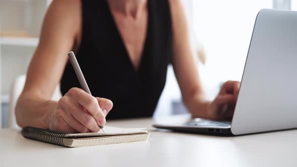 Internet Learning Online Research Female Student alt