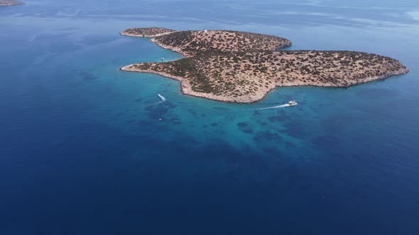View of the Island of Calm Sea alt