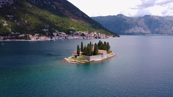 Sveti or e in Bay of Kotor alt