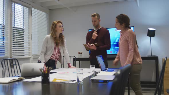 Business people working in modern office alt