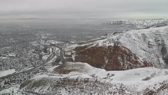 Aerial view of the inversion layer in the Salt Lake Valley during winter. alt