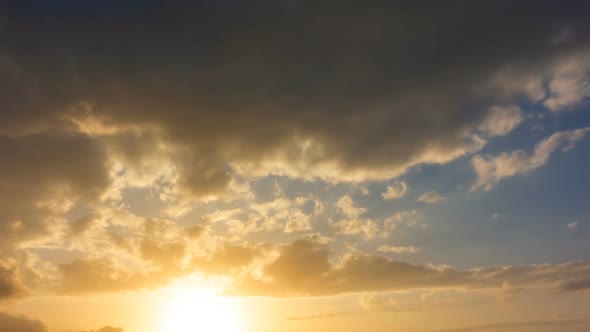 Sunset Clouds Moving Rapidly alt