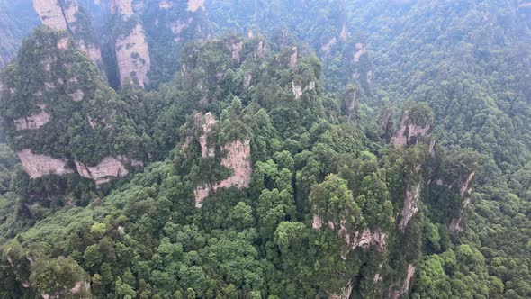 Zhangjiajie Mountains China alt