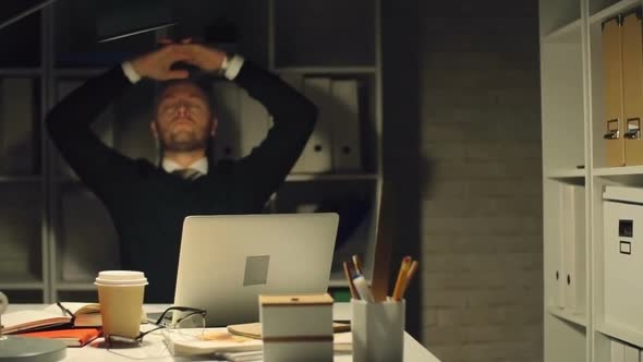 Night in the Office alt