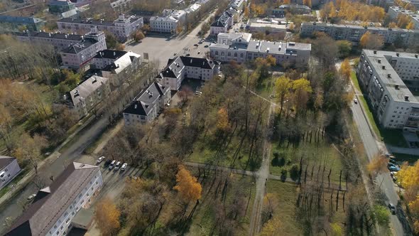 Aerial view of park next to house of culture and three-story and five-story houses 53 alt