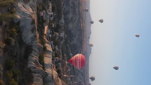 Balloons in Cappadocia Vertical Video Slow Motion alt