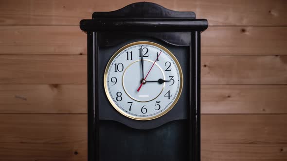 Timelapse of Full Turn of Time Hands at 3 AM or PM on Vintage Clock alt