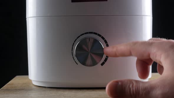 Level control from electric humidifier & oil diffuser alt