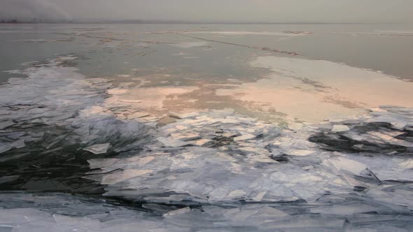 Timelapse of ice piling up on shoreline of Utah Lake alt