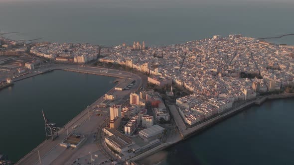 Aerial view of buildings in Cadiz alt