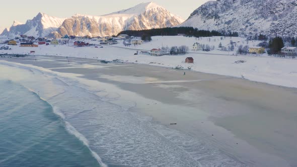 Winter Lofoten Beach 5 alt