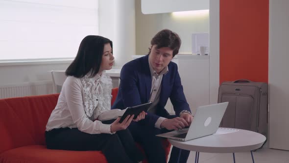 Smiling Team Work with Documents in Flat alt