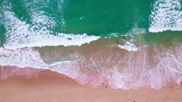 High quality footage Top view Sea beach beautiful waves Foaming and Splashing on the beach sand alt