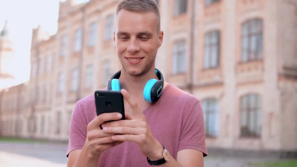 Woman and Daughter Use Gadgets alt