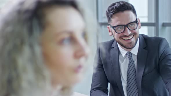 Cheerful Businesspeople Talking alt