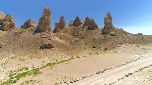 Enormous Tufas Within Dry Lake Bed alt