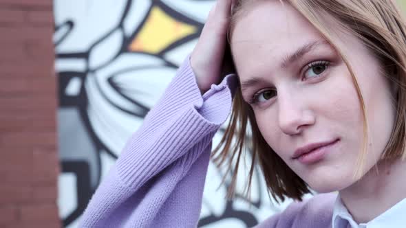 Happy Freelancer Blogger Influencer Hipster alt