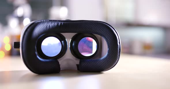 Virtual reality playing video inside the device  alt