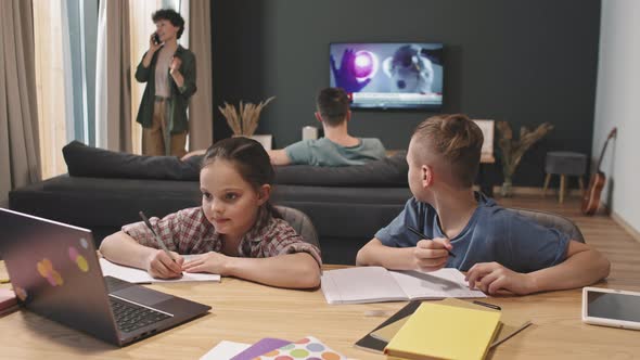 Family Members Spending Weekend At Home alt